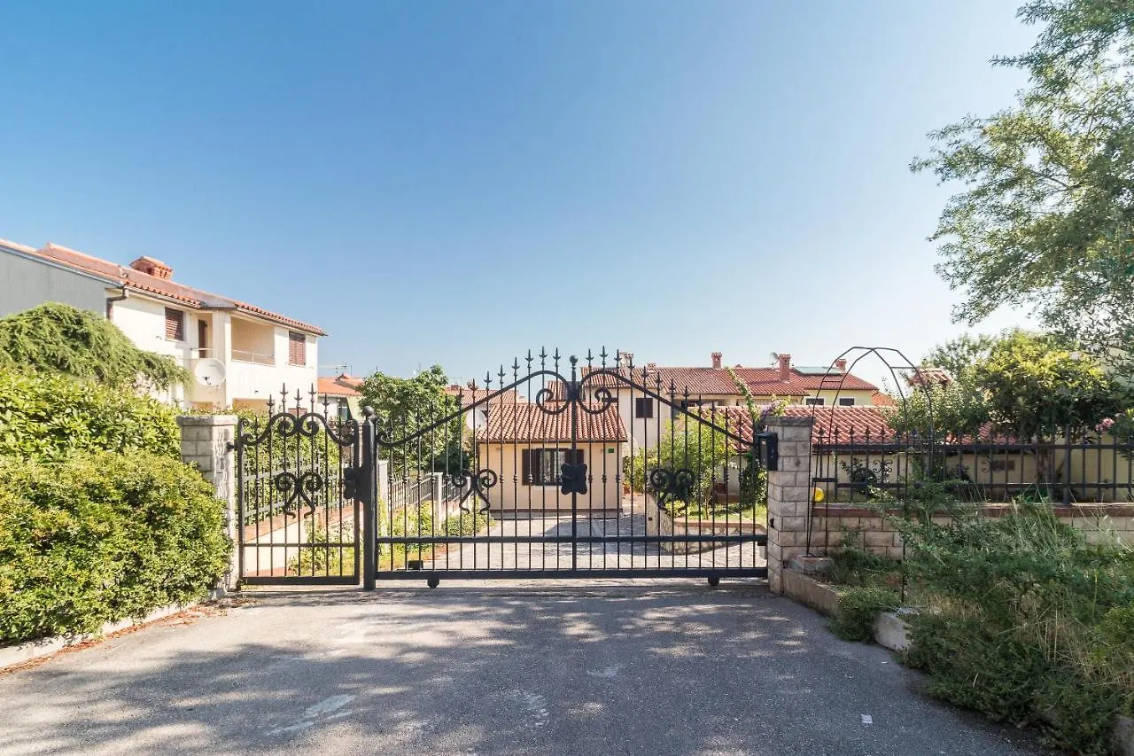 Monteparadiso Pula Apartment