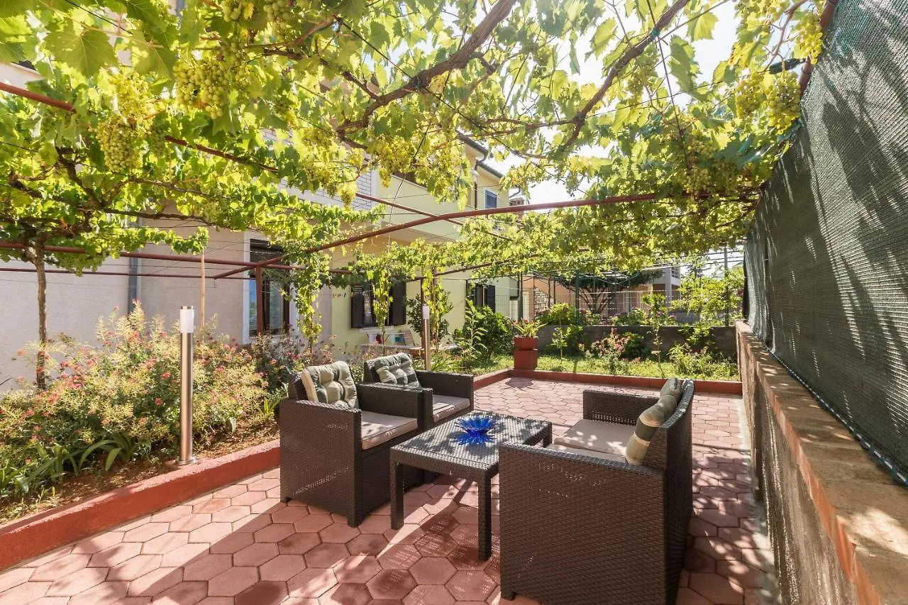 Apartment Monteparadiso Pula
